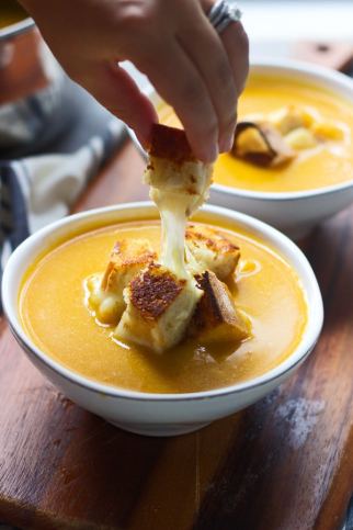 Butternut-Squash-Apple-Cider-and-Cheddar-Soup-with-Roasted-Garlic-Cheddar-Grilled-Cheese-Croutons-4